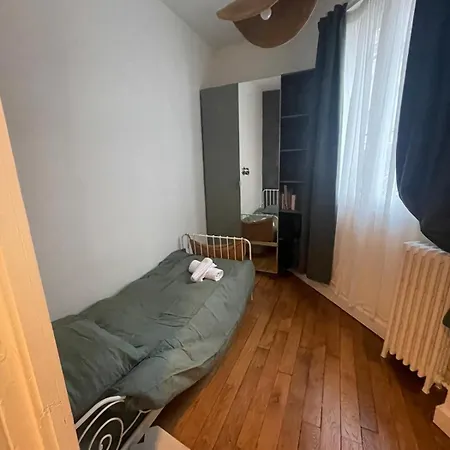 Parisian Flat By Panthéon Parigi