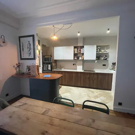 Parisian Flat By Panthéon * Parigi