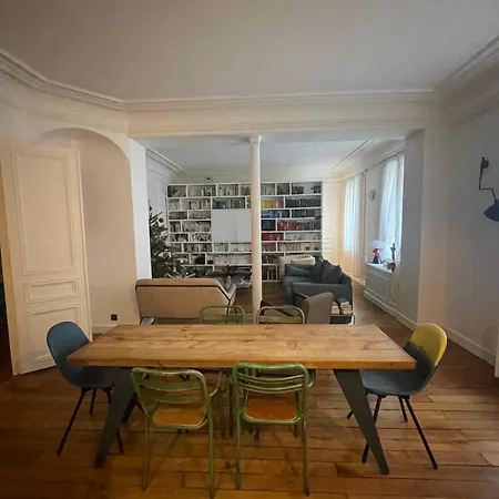 Parisian Flat By Panthéon